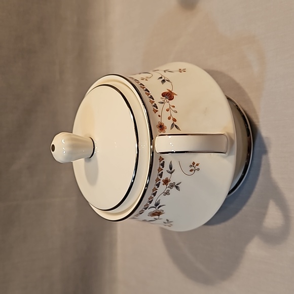 New Noritake Adagio 7237 Creamer & Sugar Bowl w/Lid - Picture 3 of 13